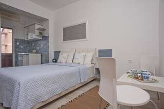 Апартаменты Apartments Gold Будва Номер-студио с террасой-6